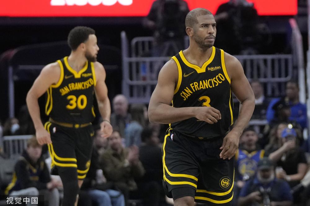 在探讨他成 在探讨他成